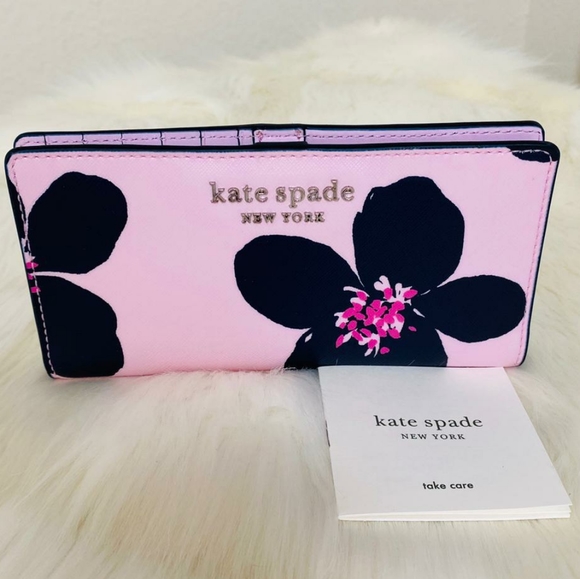 kate spade Handbags - ⚜Kate Spade cameron grand flora large slim wallet